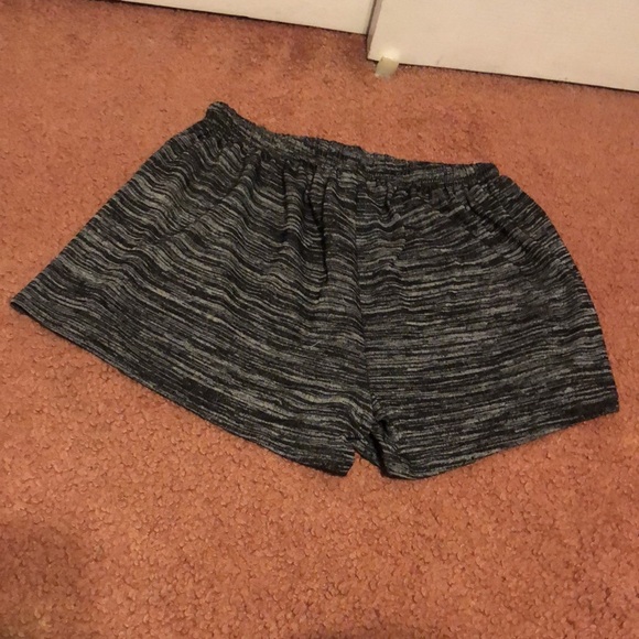 Garage Shorts - Picture 4 of 4